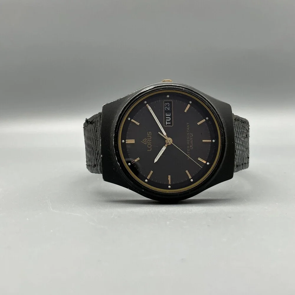 Vintage Lorus V143-7040 Mens Watch 33mm Black Dial Leather Day Date New Battery